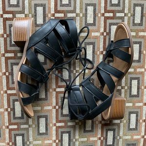 EUC Harlow Low Heel Sandals